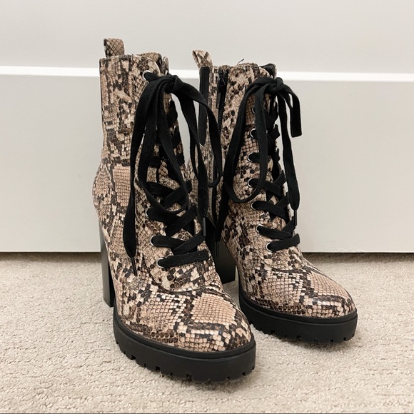 NEW Steve Madden Boots - Picture 2 of 9